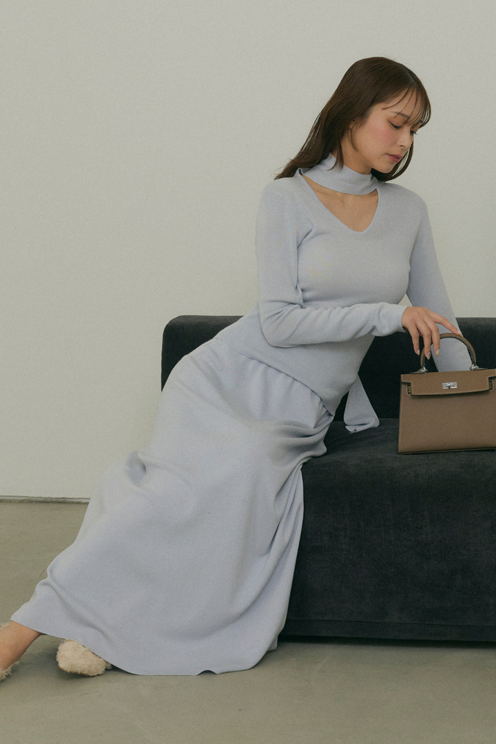 スフレタッチチョーカーニット