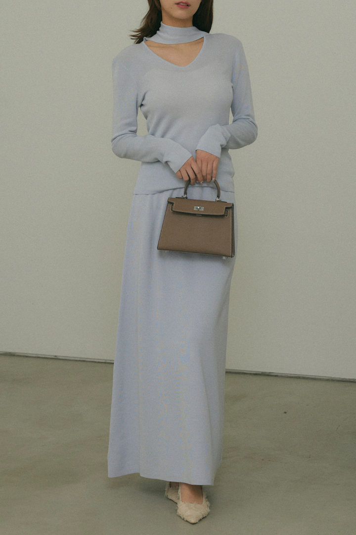 スフレタッチチョーカーニット