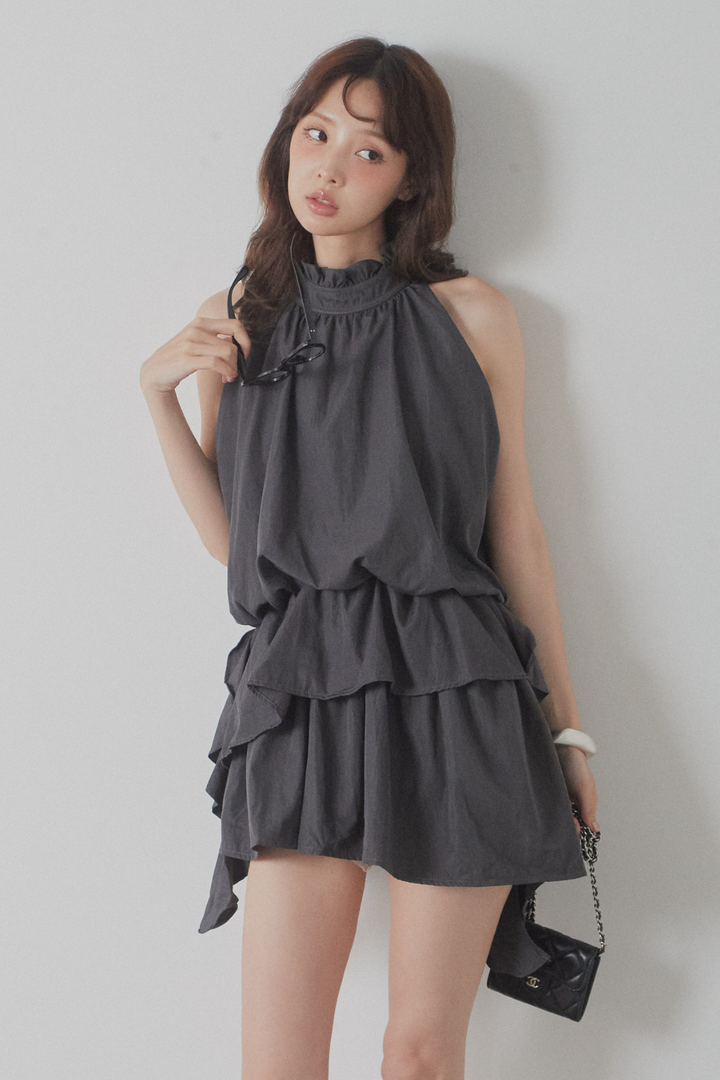 フリルホルターワンピース