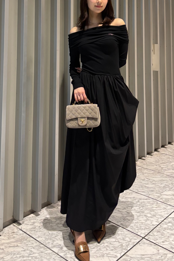 オフショルアシンメトリーフリルワンピース