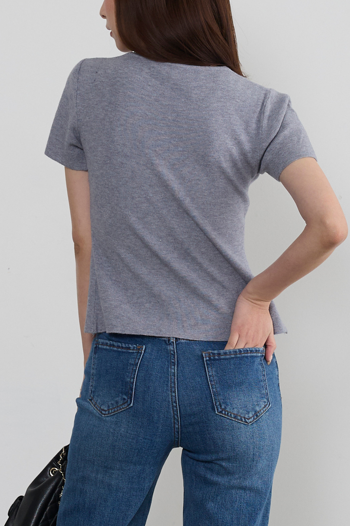 フロントシャーリング半袖ニット