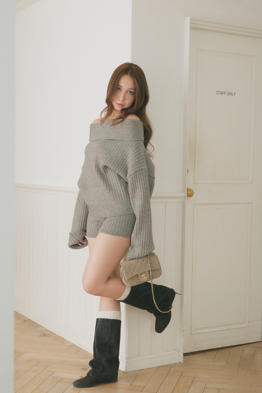 オフショルラインセーターセットアップ