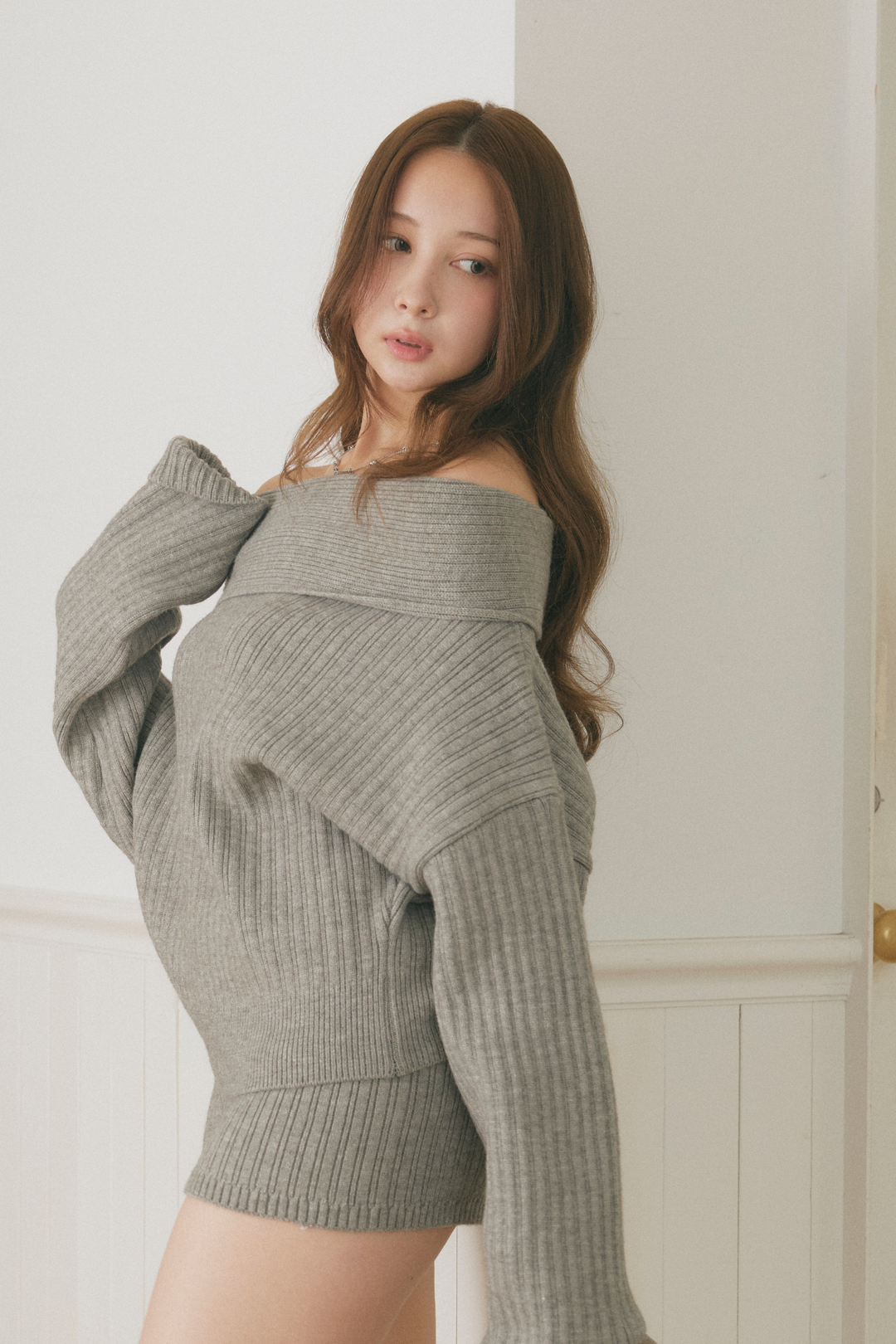 オフショルラインセーターセットアップ