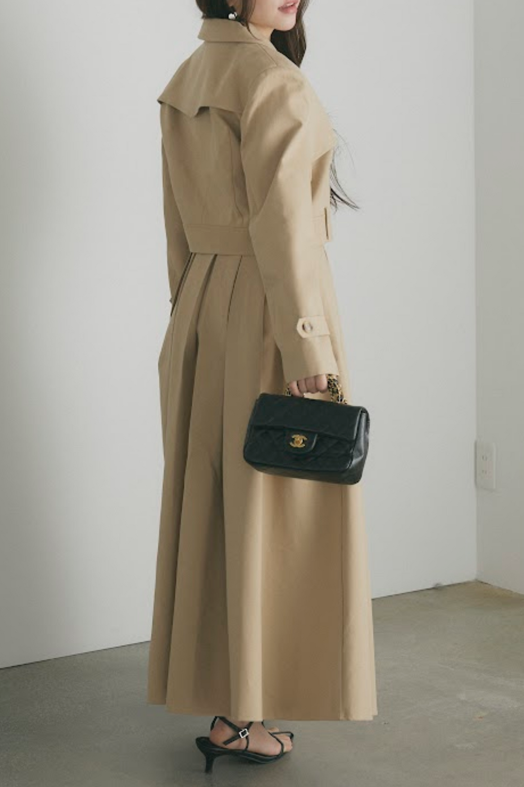 トレンチコート＆Vネックノースリーブワンピセットアップ