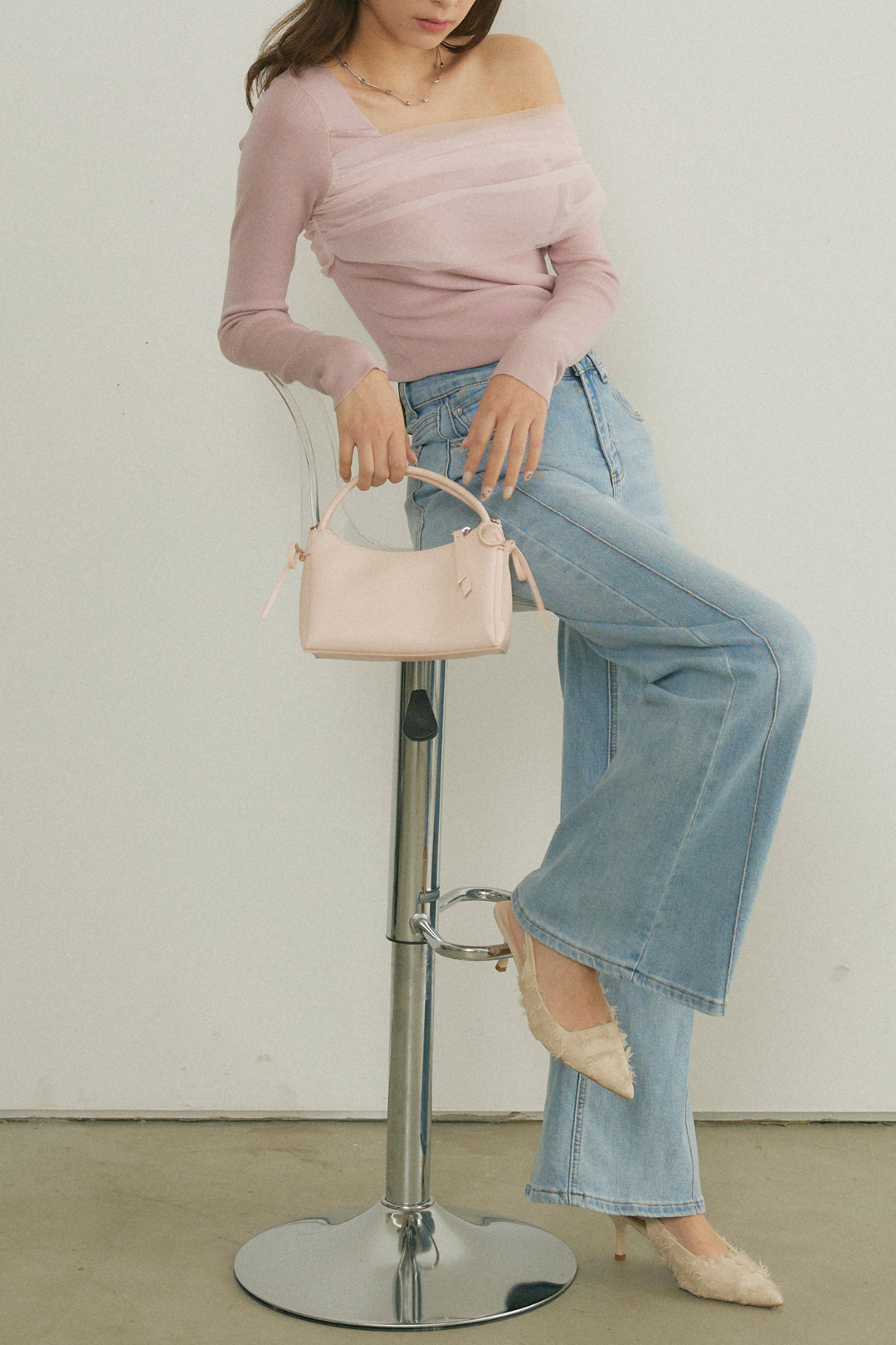 シアーチュールオフショルダートップス