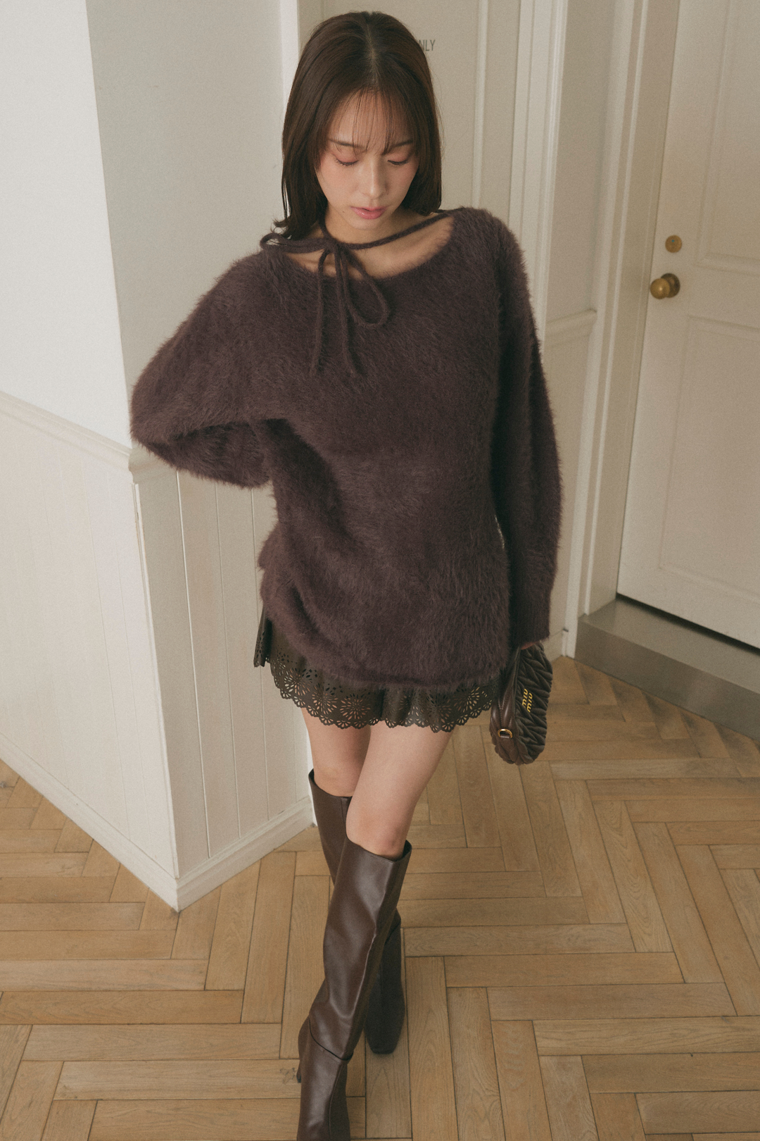 チョーカーリボンシャギーニット