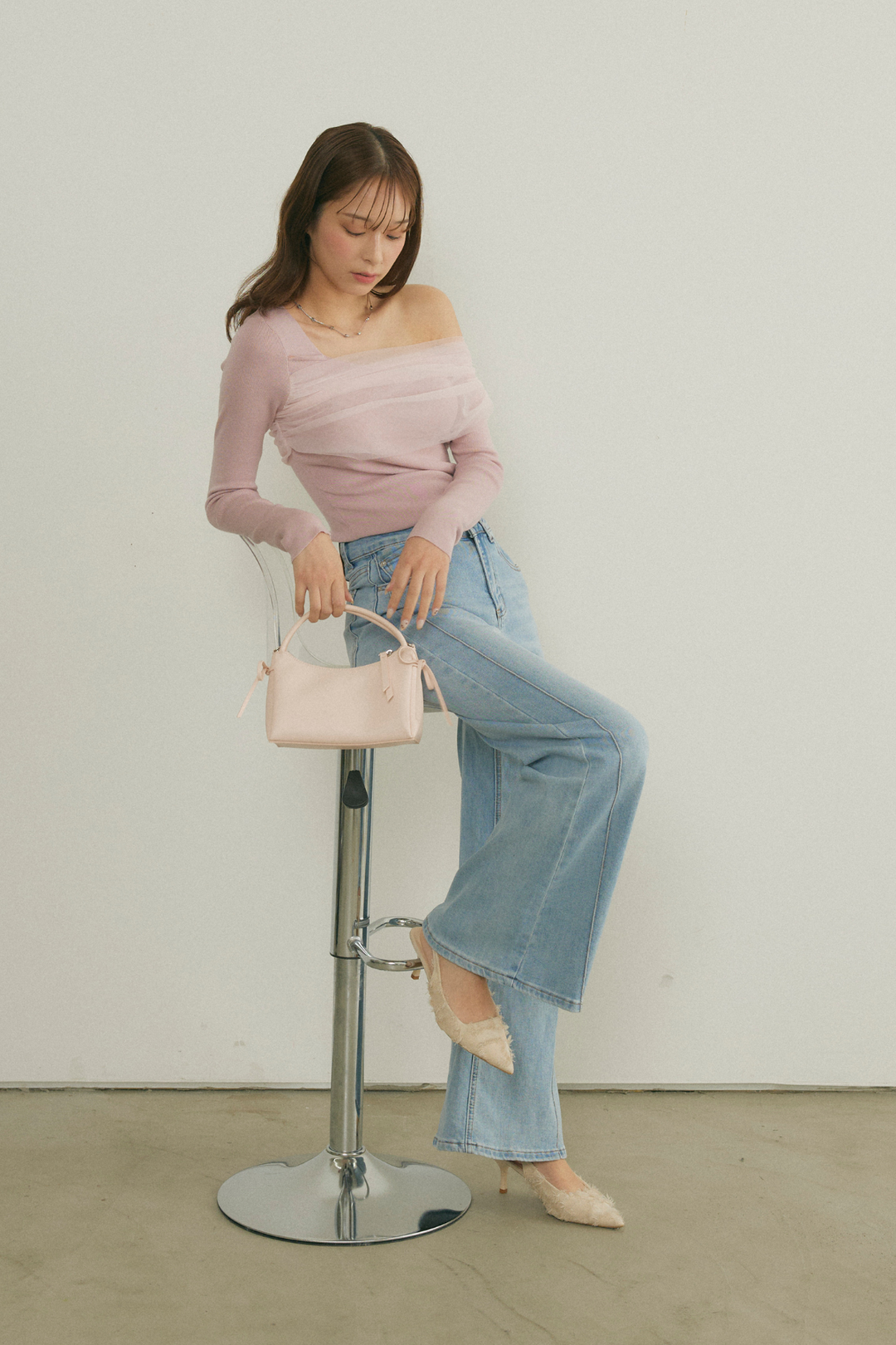 シアーチュールオフショルダートップス