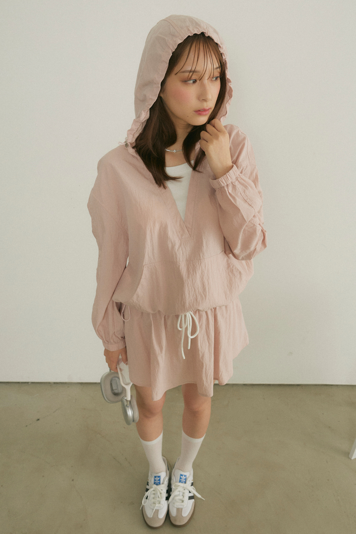 スポーティナイロンレイヤードパーカー