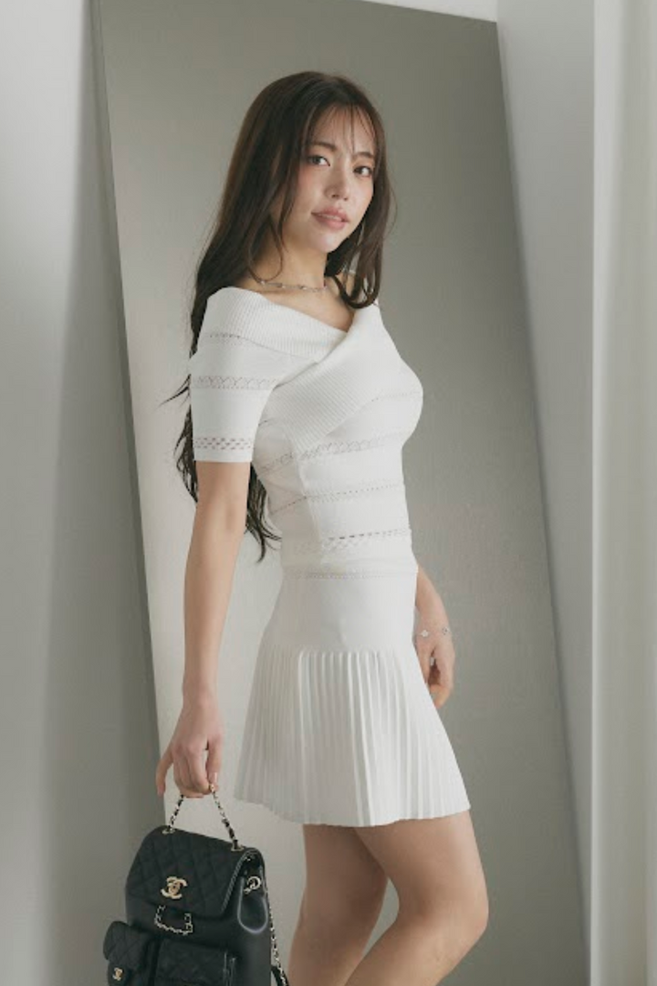 フロントクロストップス ＆ プリーツスカートセットアップ