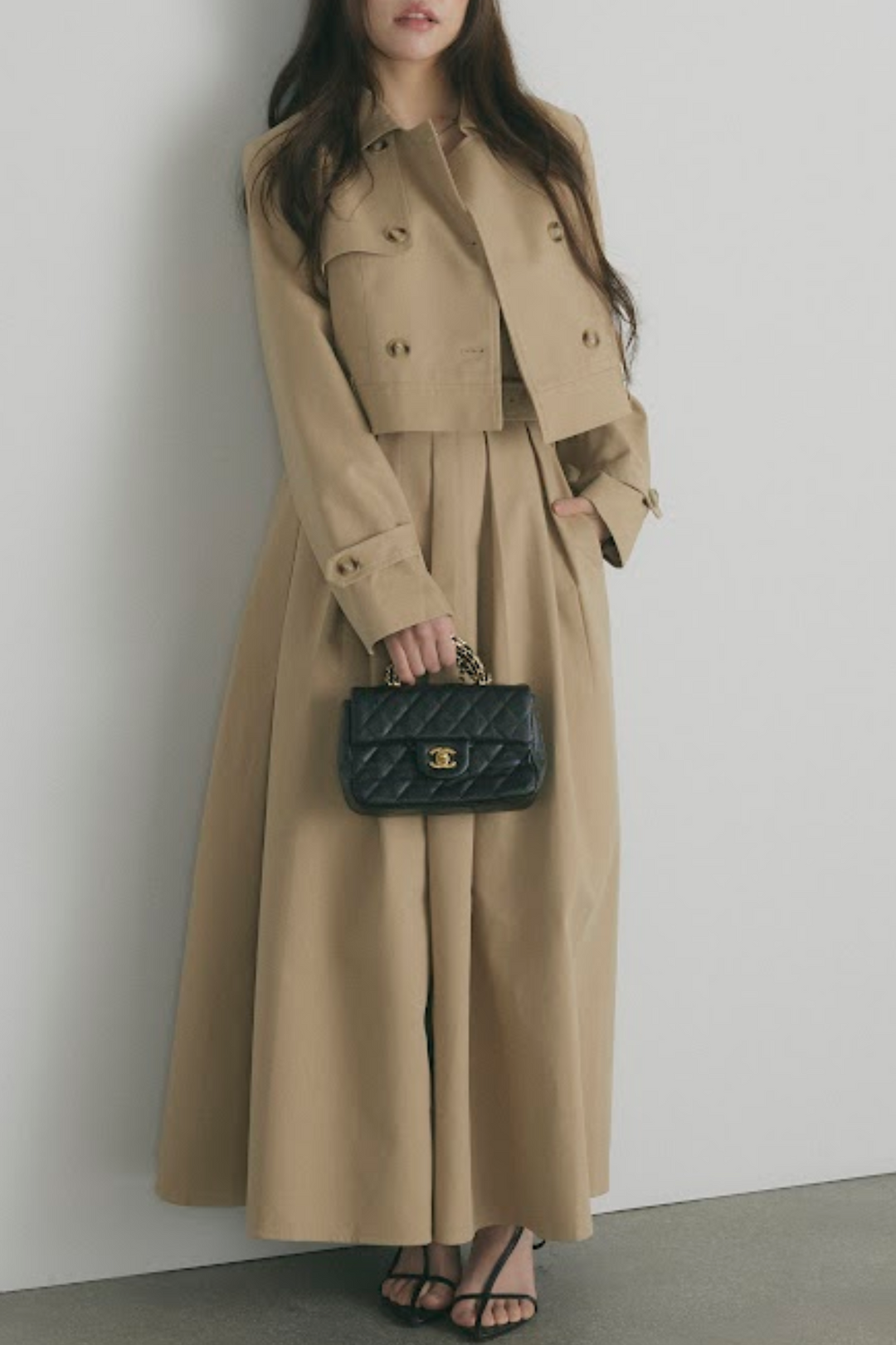 トレンチコート＆Vネックノースリーブワンピセットアップ