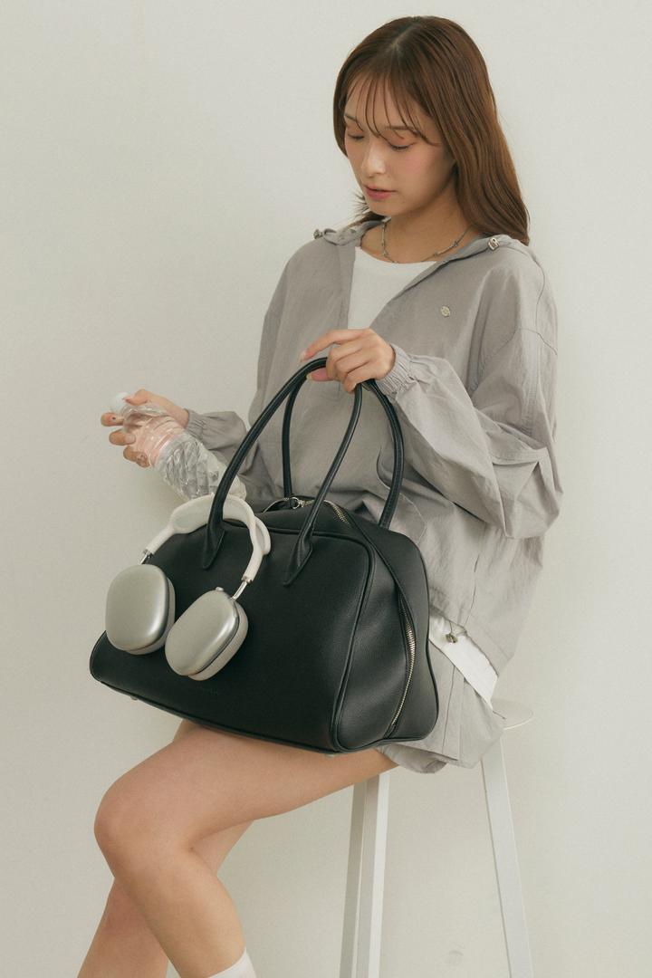 スポーティナイロンレイヤードパーカー