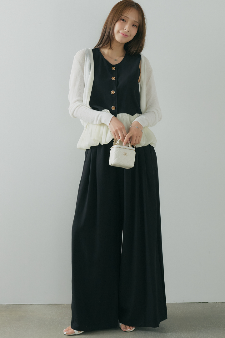 ヘムバルーントップス×リラクシーワイドパンツ