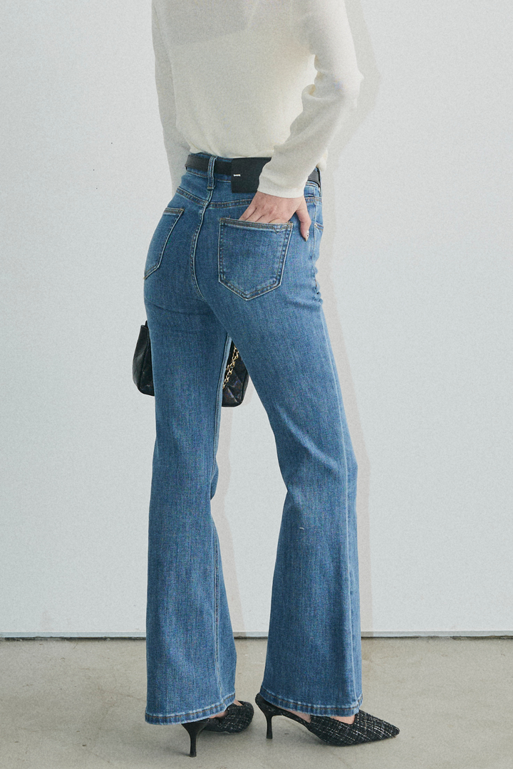 美脚ストレッチデニム（ベルト付き）