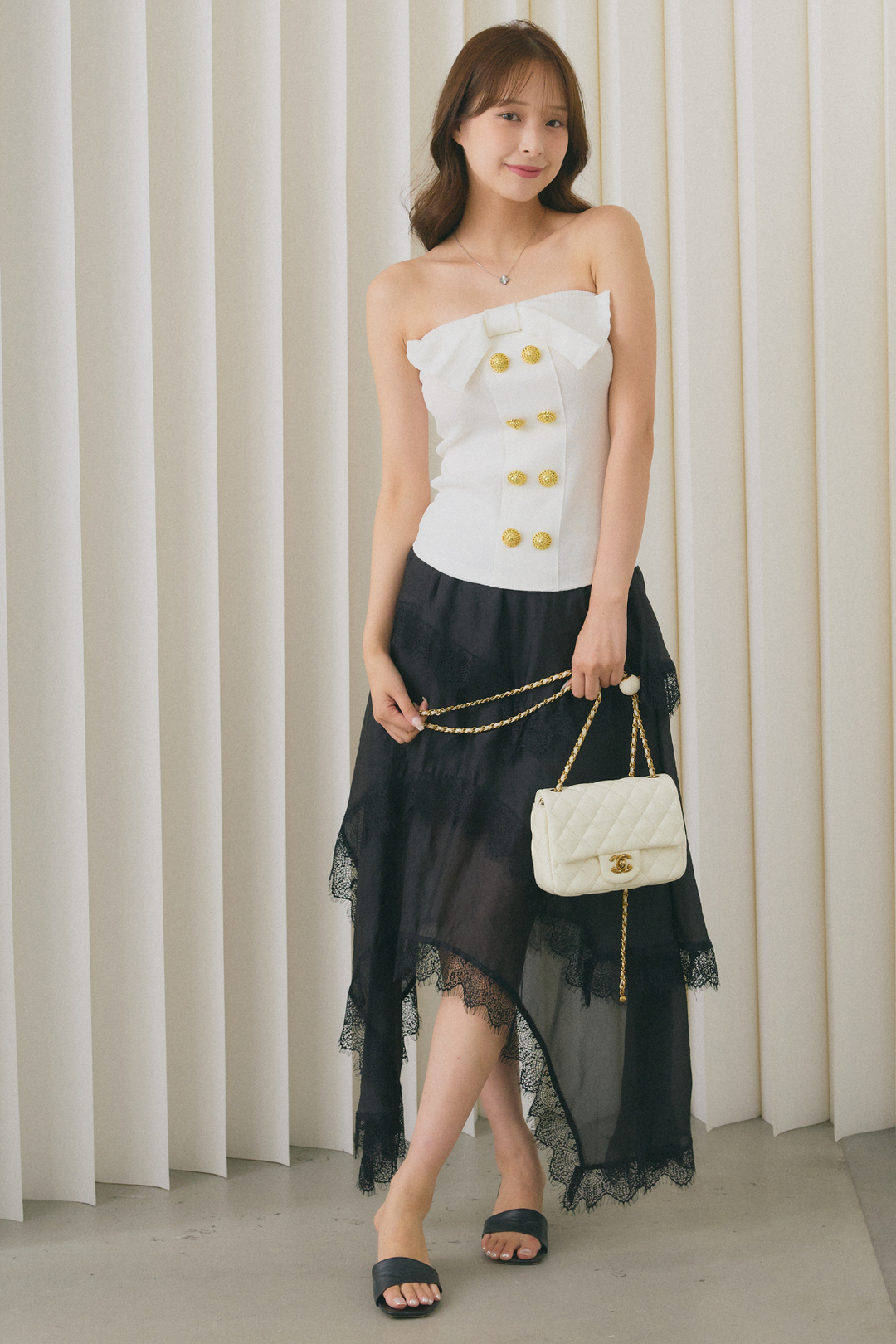 アシンメトリーレースヘムロングスカート