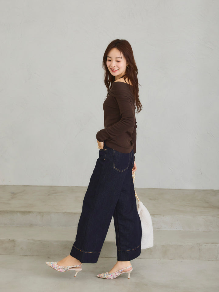 Off-the-Shoulder Twist Knit Top / BROWN