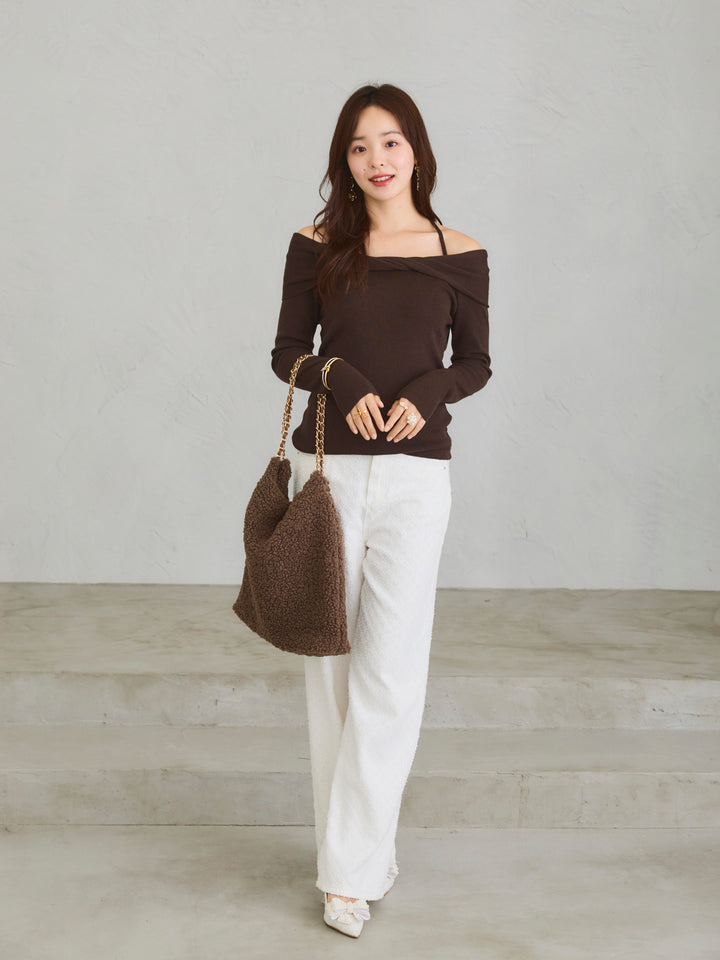 Off-the-Shoulder Twist Knit Top / BROWN