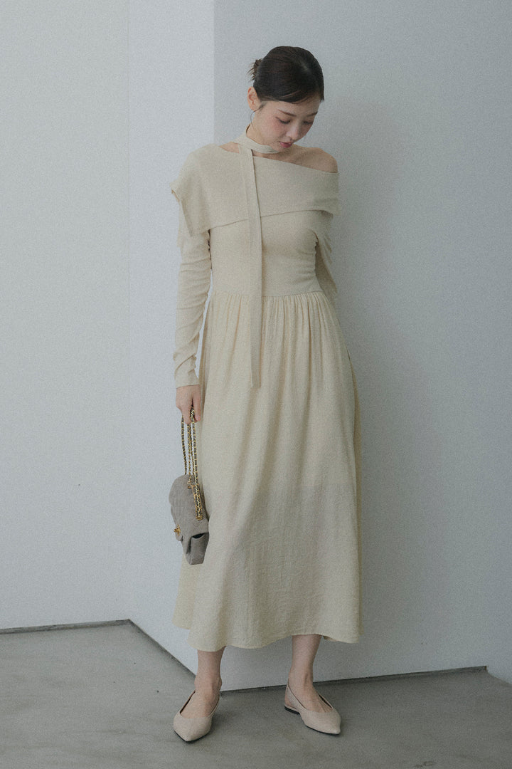 チョーカー付異素材アシンメトリードレープワンピース