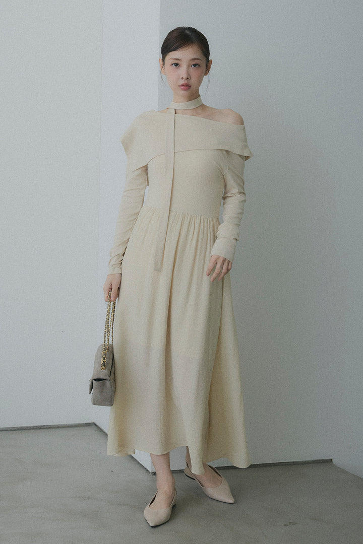 チョーカー付異素材アシンメトリードレープワンピース