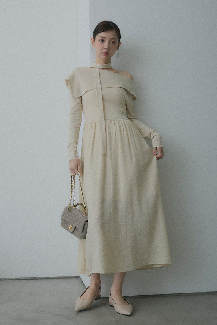 チョーカー付異素材アシンメトリードレープワンピース