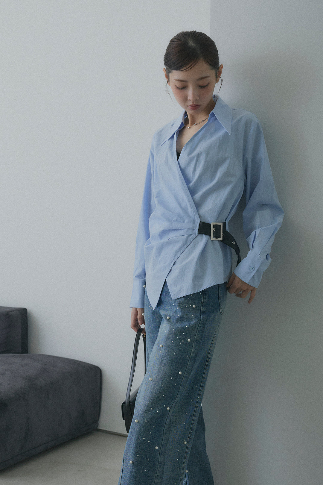 Side Belt Asymmetrical Cache-Coeur Shirt