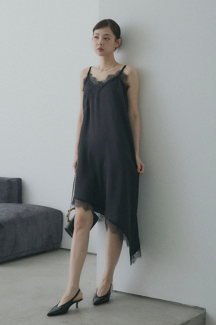 サテンレースロングワンピース