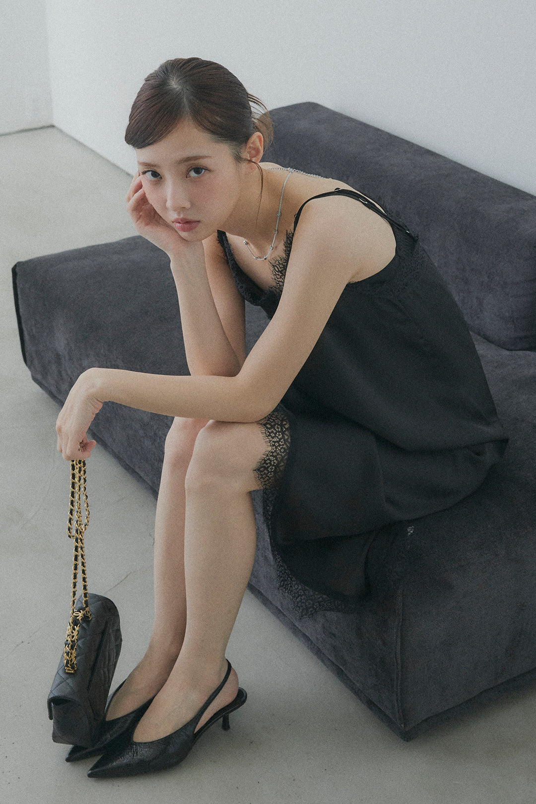 サテンレースロングワンピース