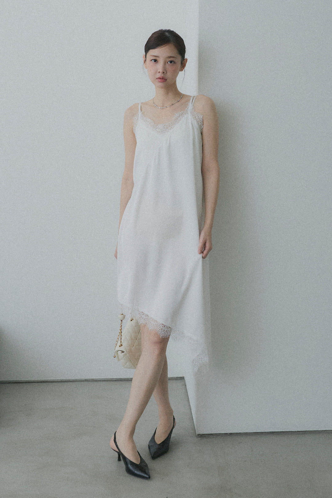 サテンレースロングワンピース