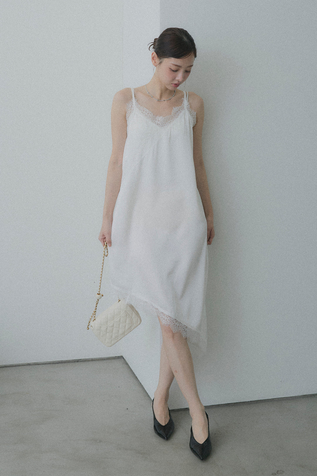 サテンレースロングワンピース