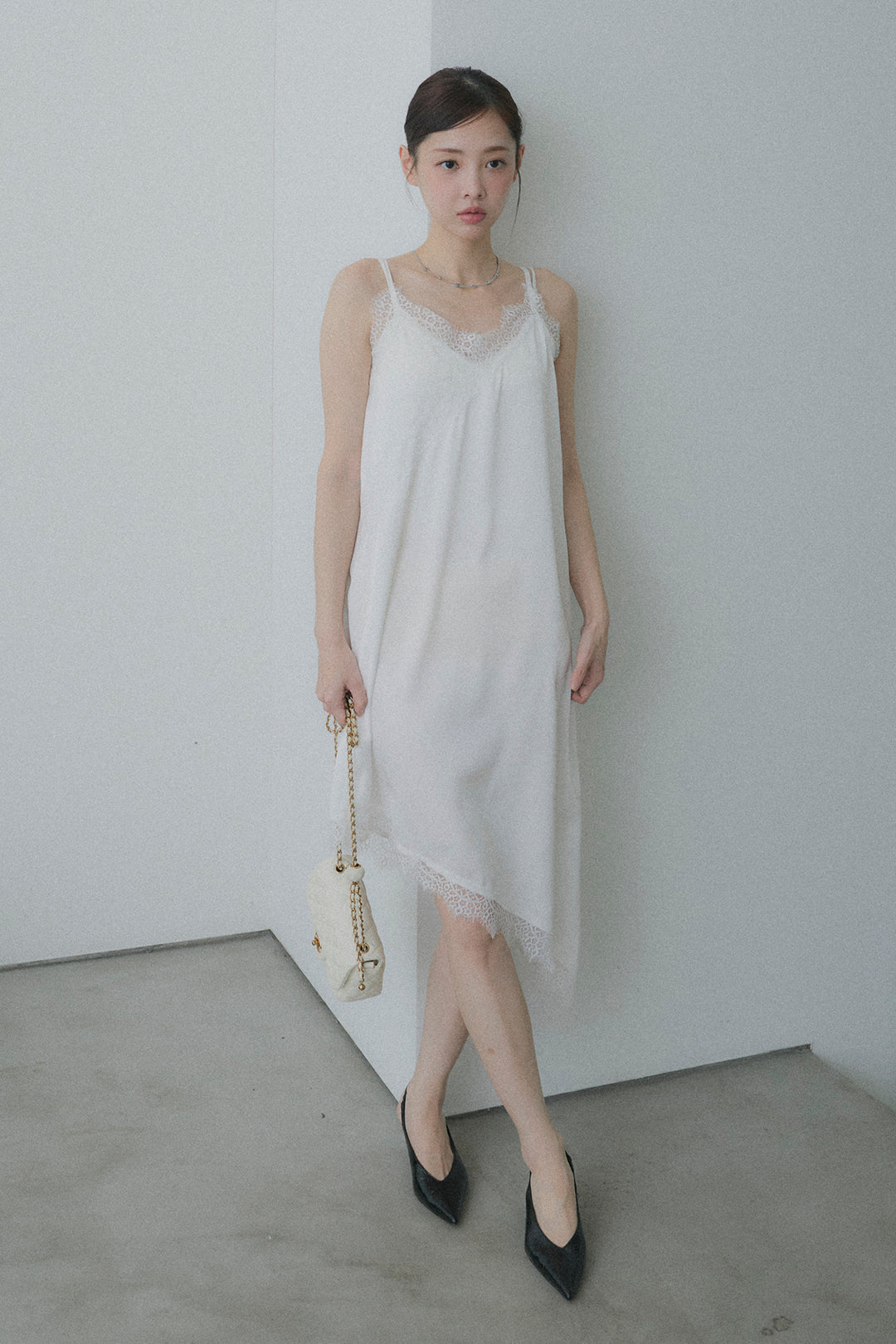 サテンレースロングワンピース