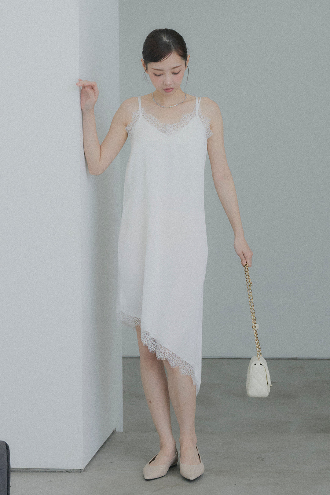 サテンレースロングワンピース