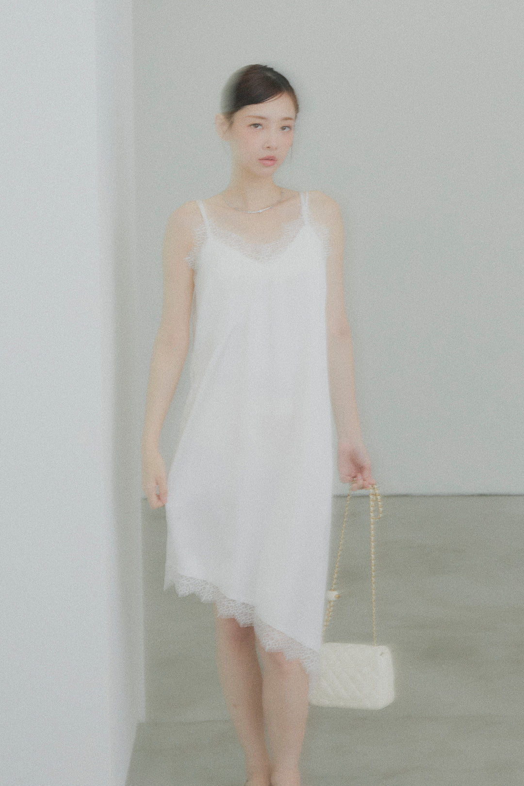 サテンレースロングワンピース