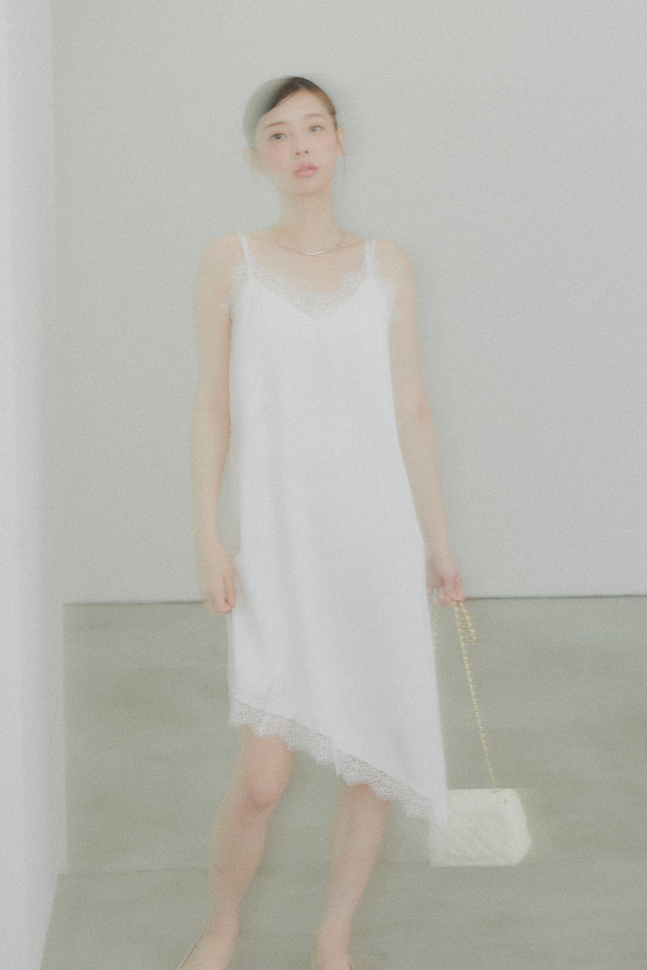 サテンレースロングワンピース