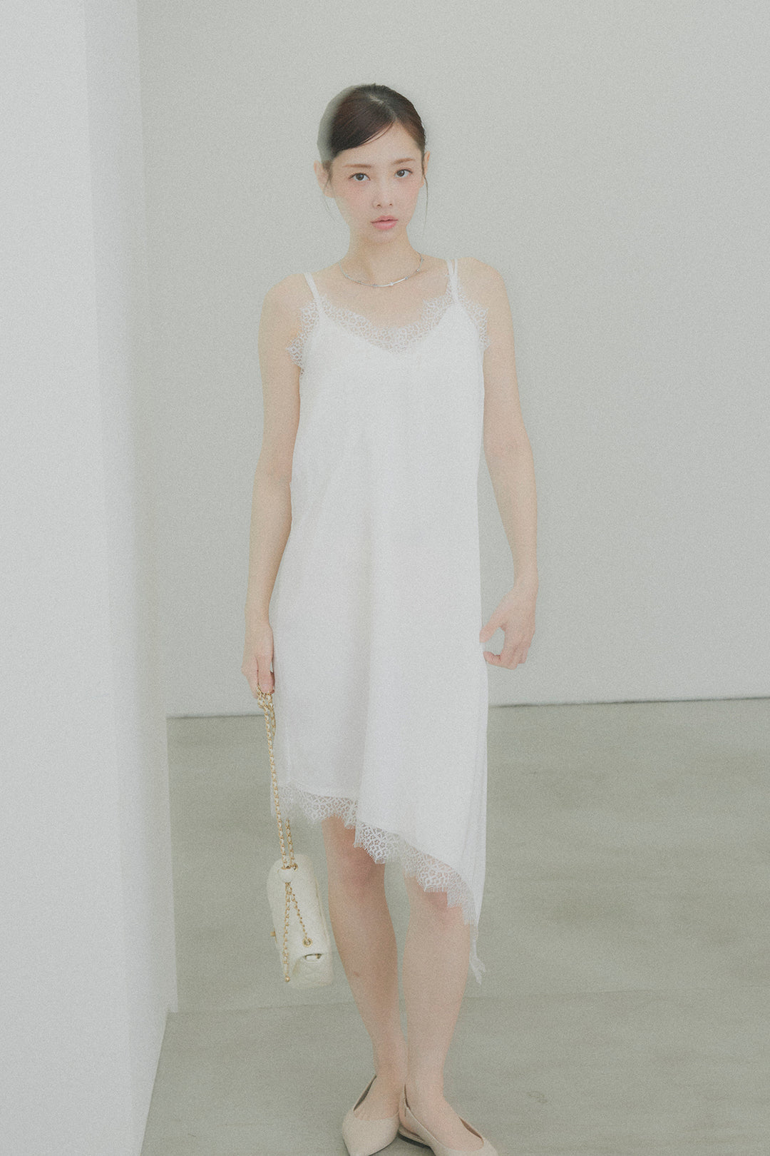 サテンレースロングワンピース