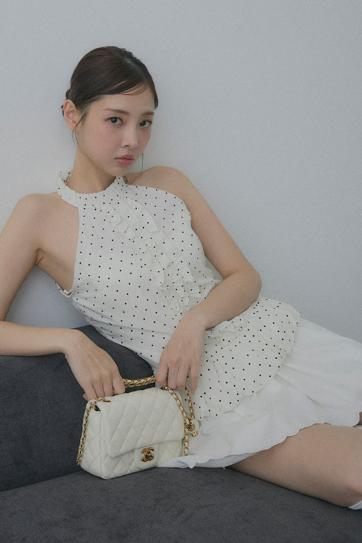 Áo chấm bi cổ yếm bèo nhún