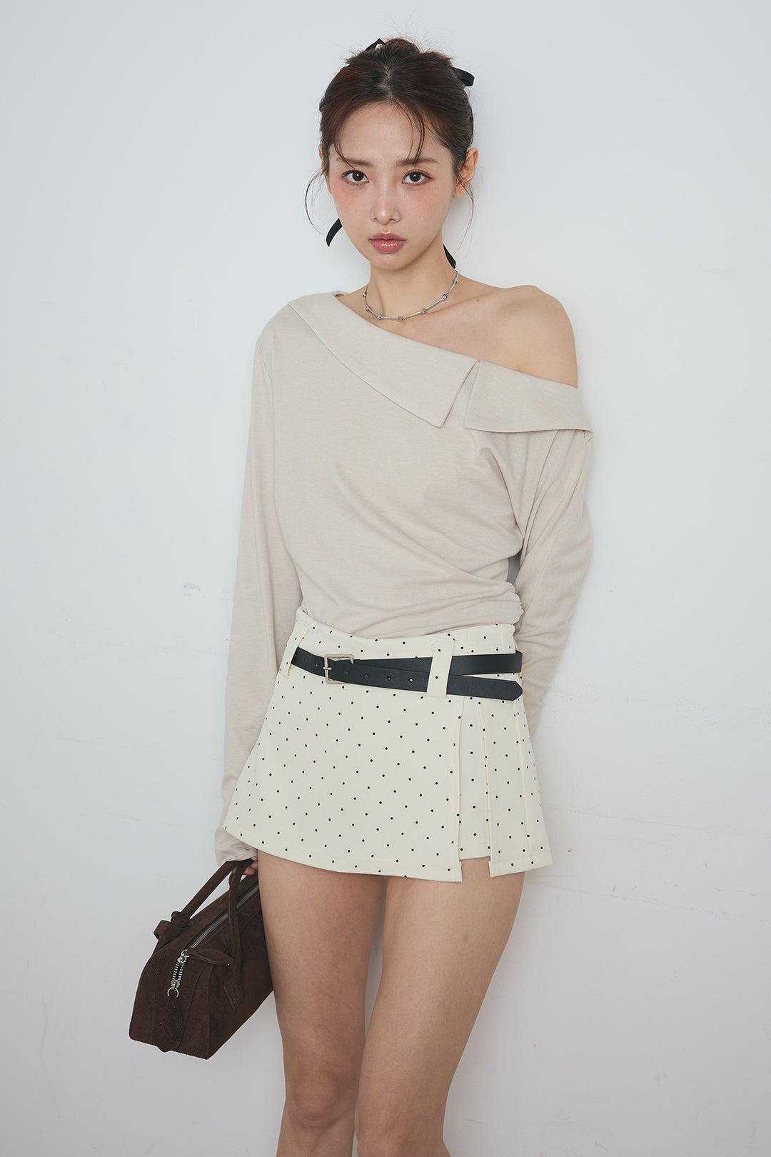 襟付アシンメトリーオフショルトップス