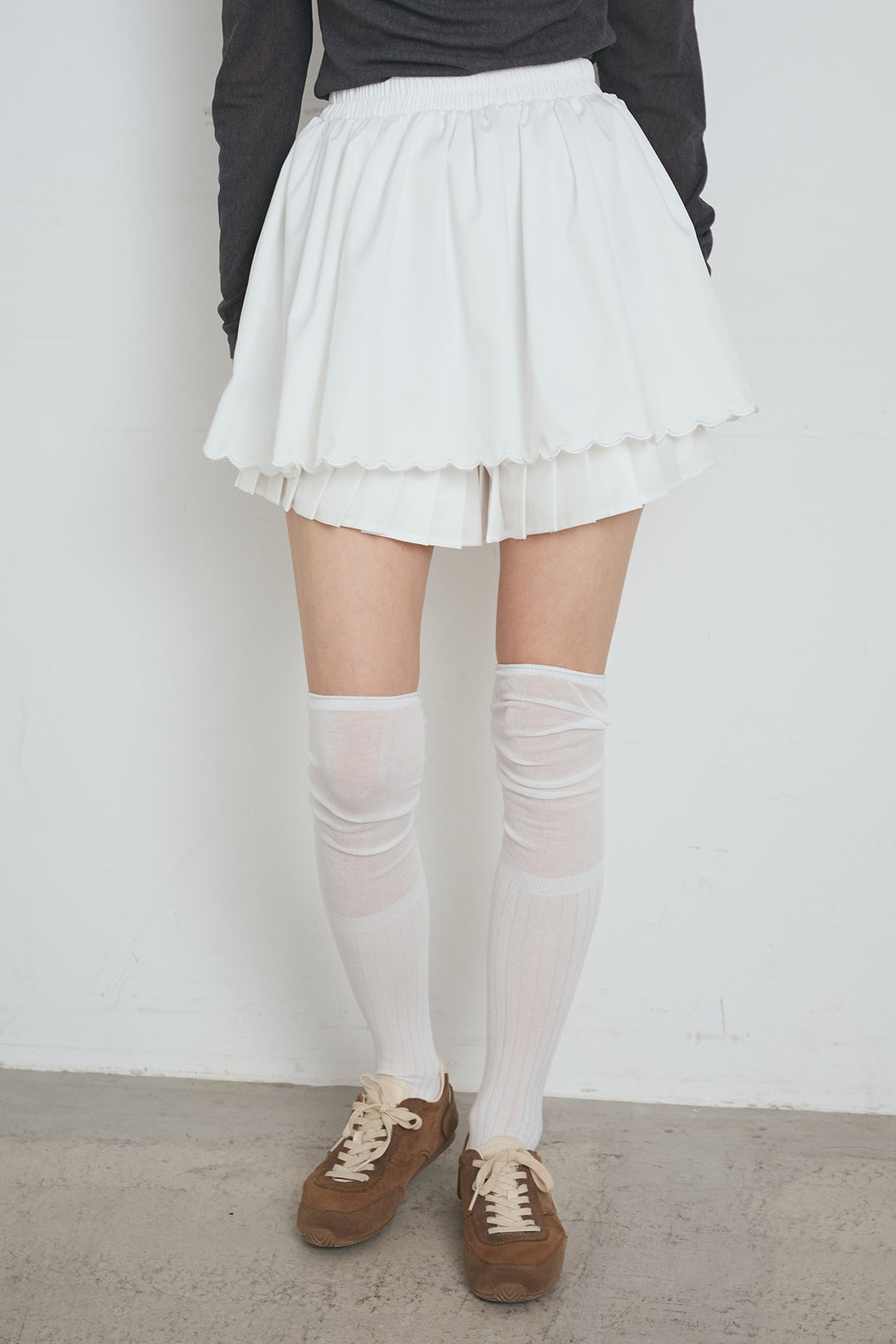 スカラップヘムプリーツドッキングショートスカート