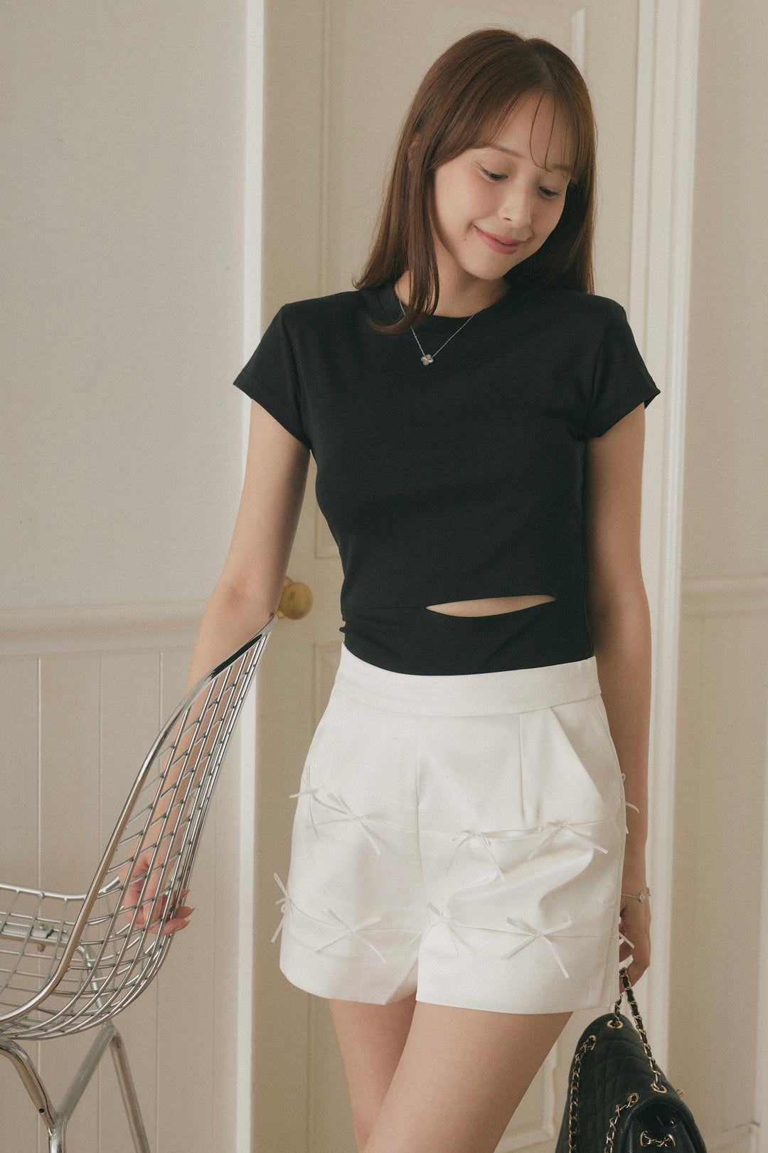[SET]カットアウトコンパクトTシャツ+リボンサテンショートパンツ(2set)
