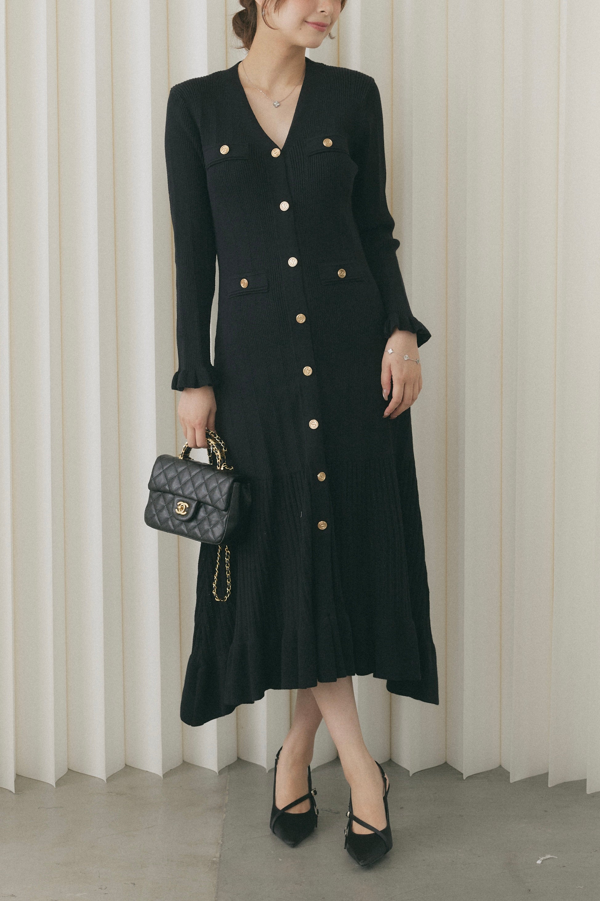 Vネックフリルリブニットワンピース – maison-nua_shop