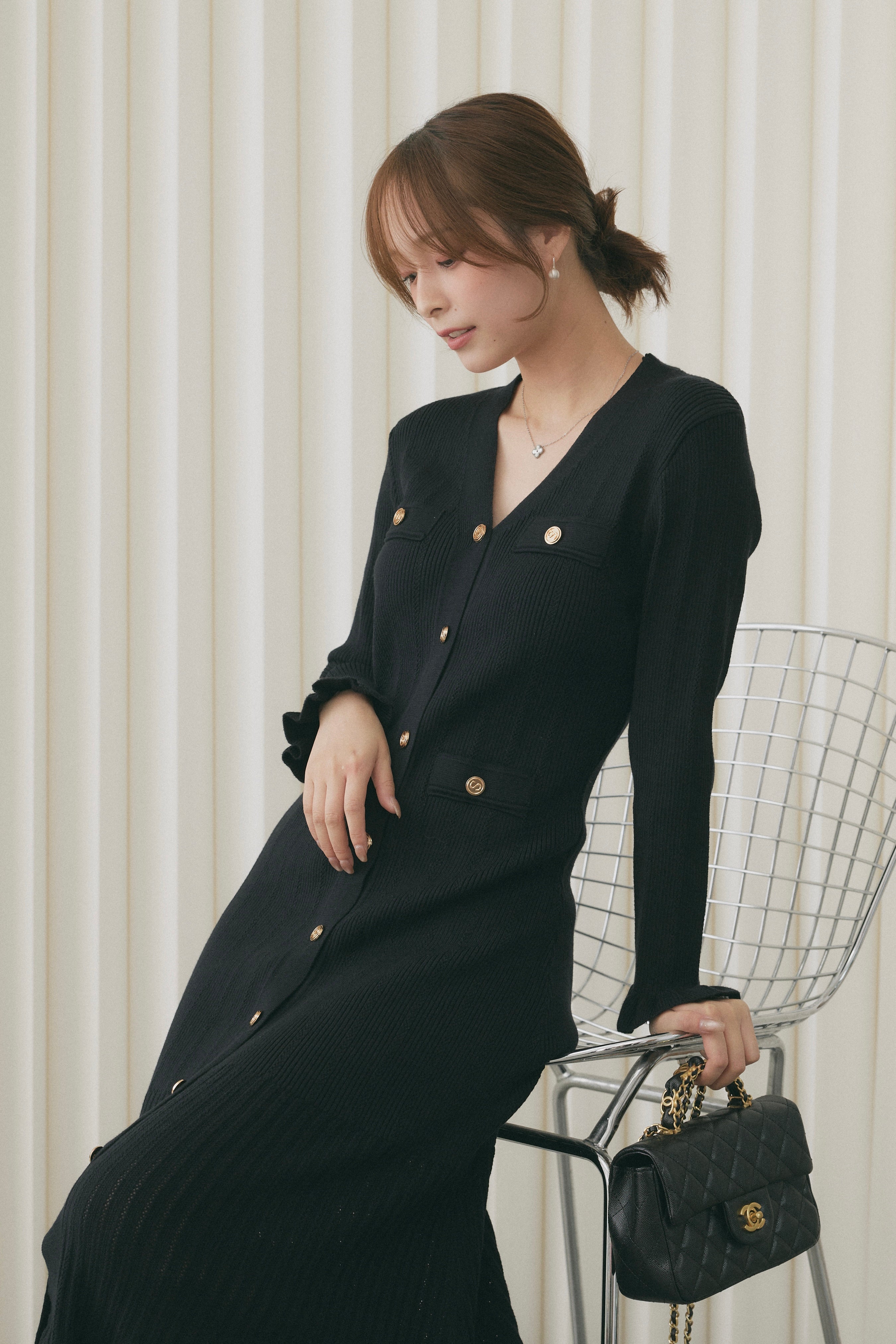 Vネックフリルリブニットワンピース – maison-nua_shop