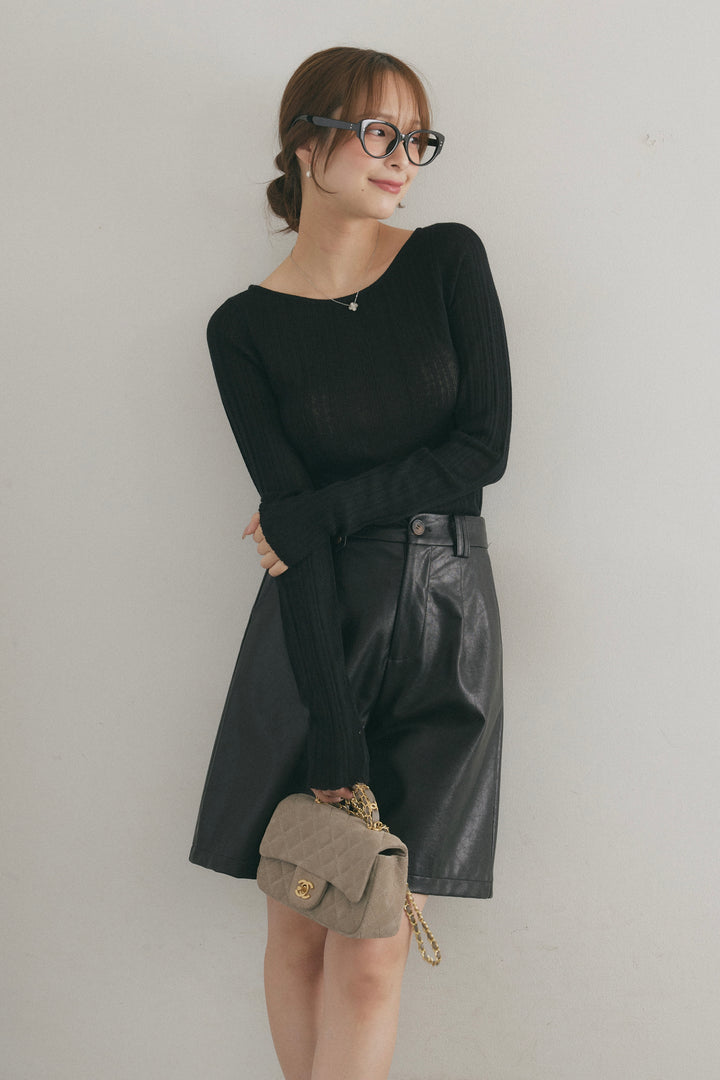 フェイクレザータックハーフパンツ