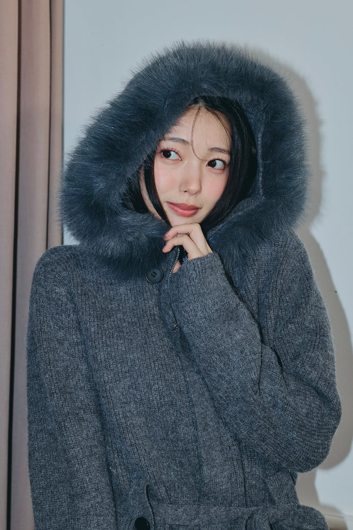 ファー付きフードジップニットカーデ