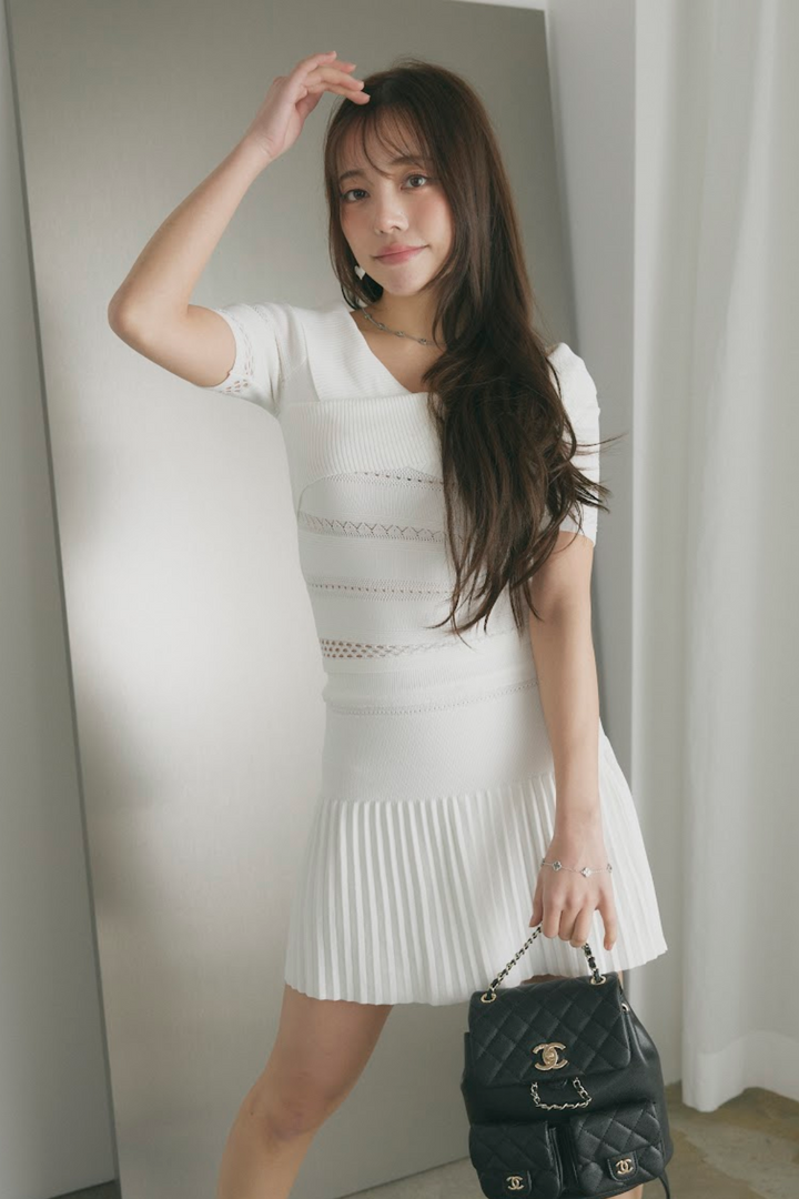 フロントクロストップス ＆ プリーツスカートセットアップ