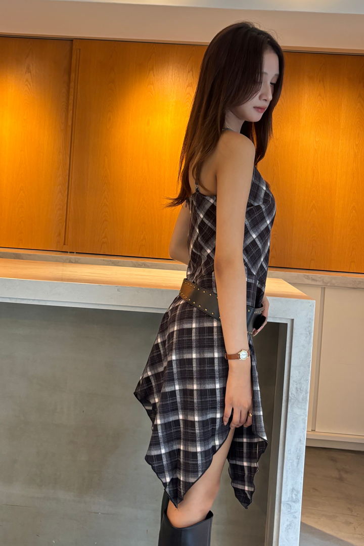 Checked dress with a belt