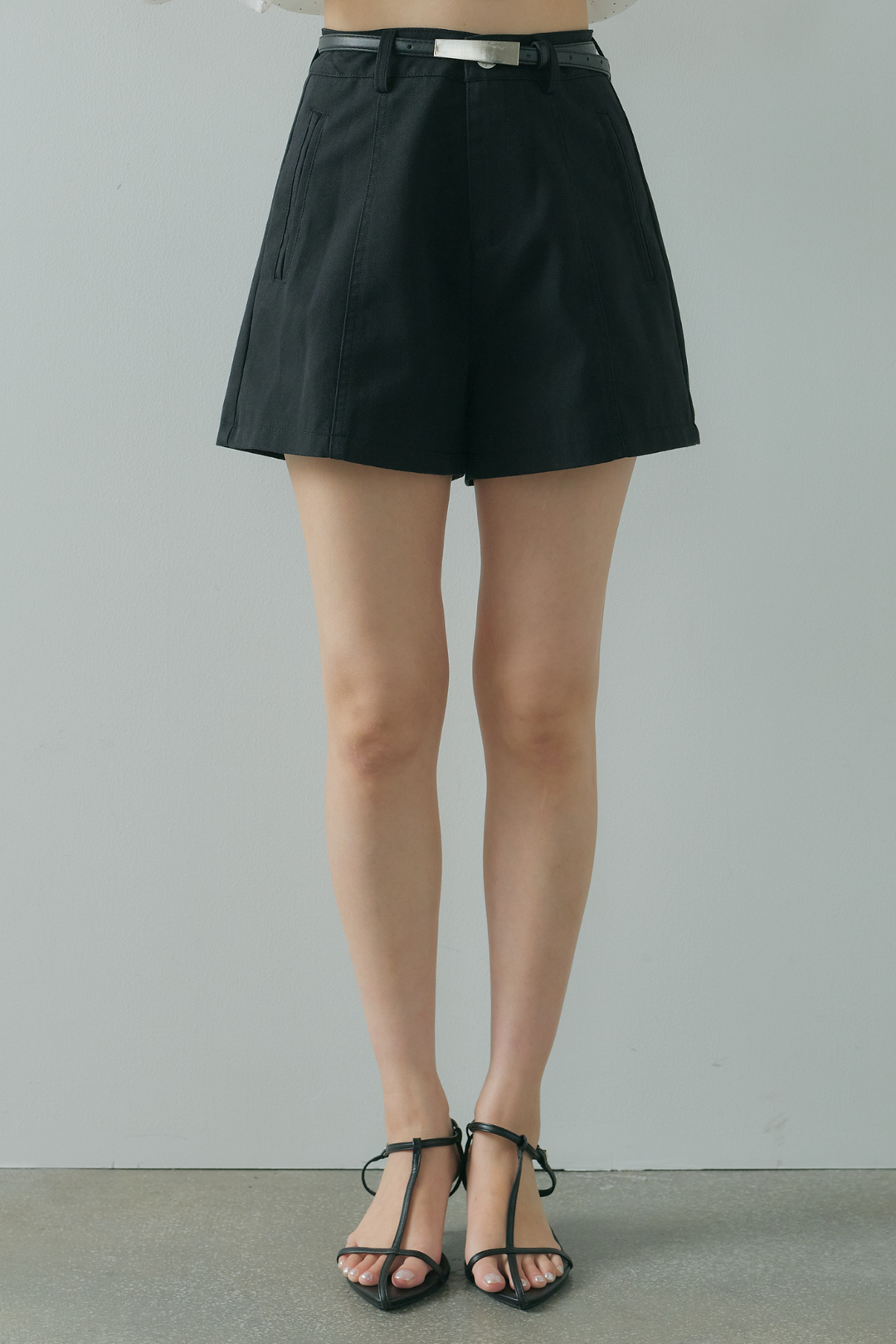ベルト付きフィットショートパンツ