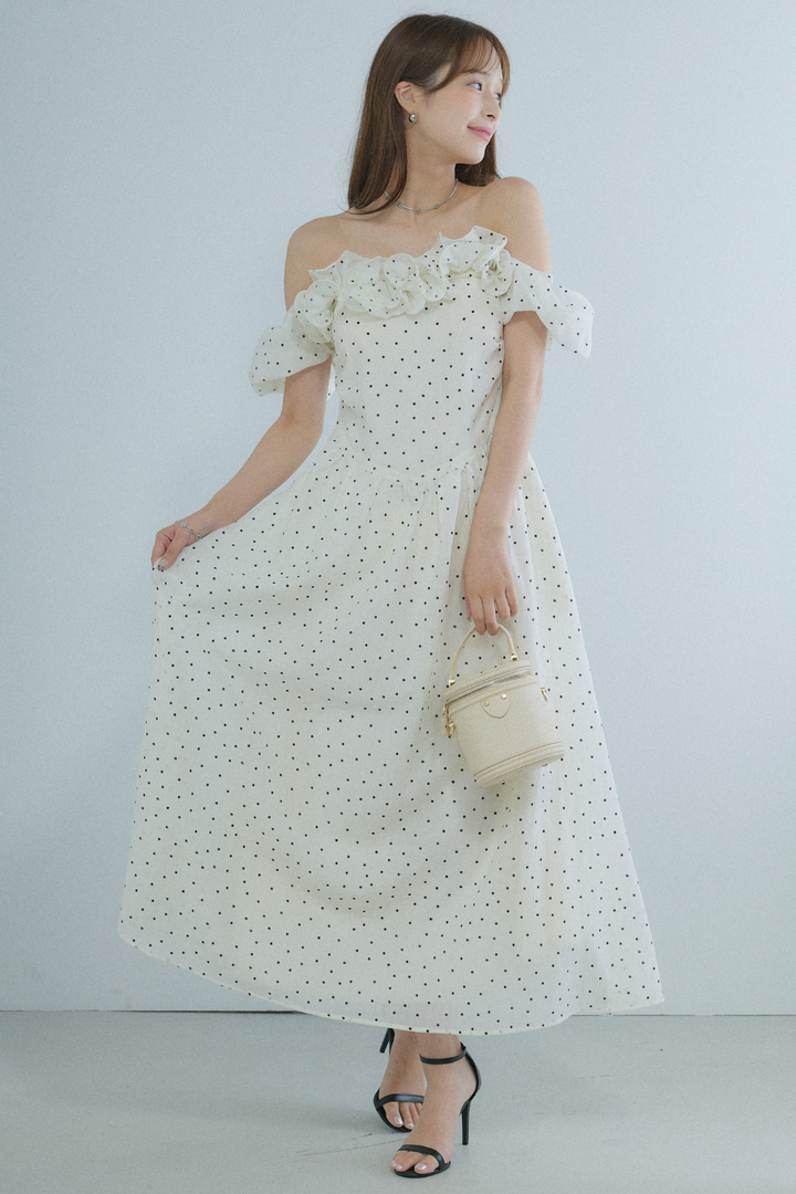 オフショルフリルドットロングワンピース