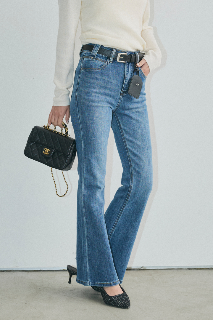 美脚ストレッチデニム（ベルト付き）