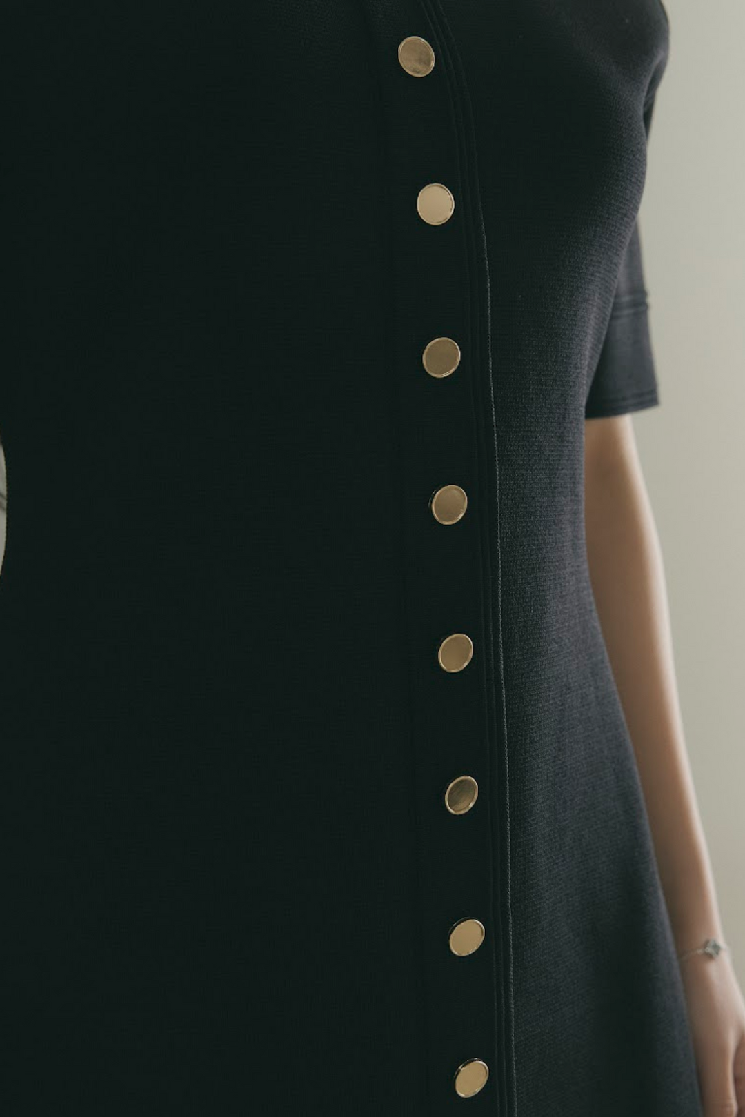 バイカラーフリルフロントボタンワンピース