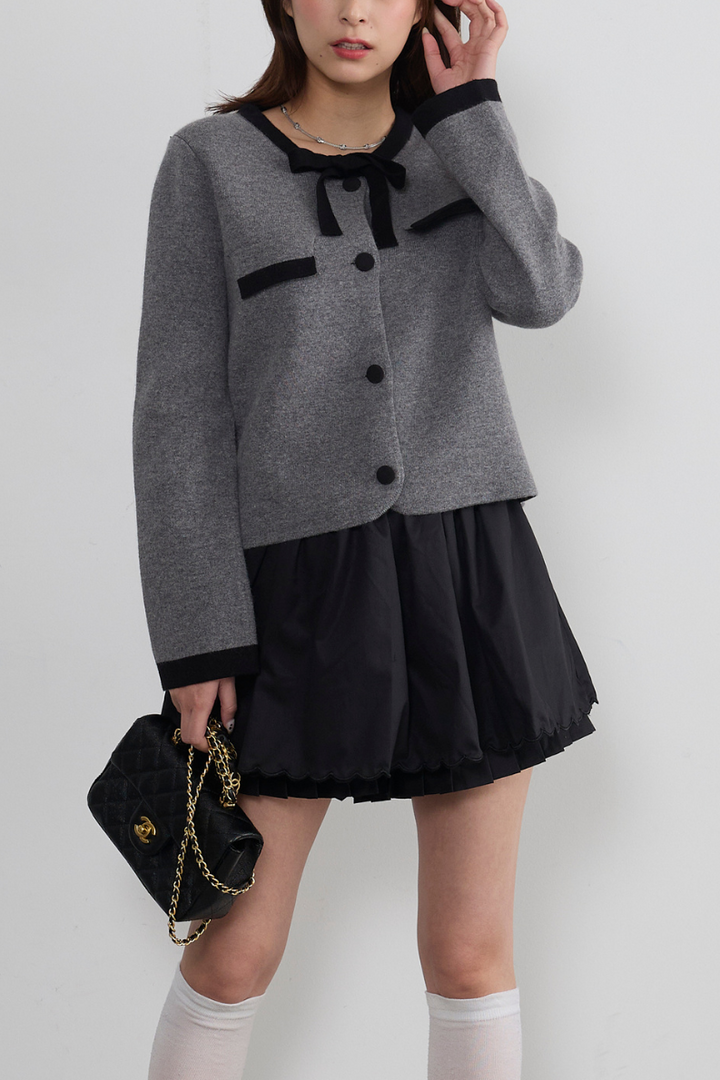 リボン付きボタンニット