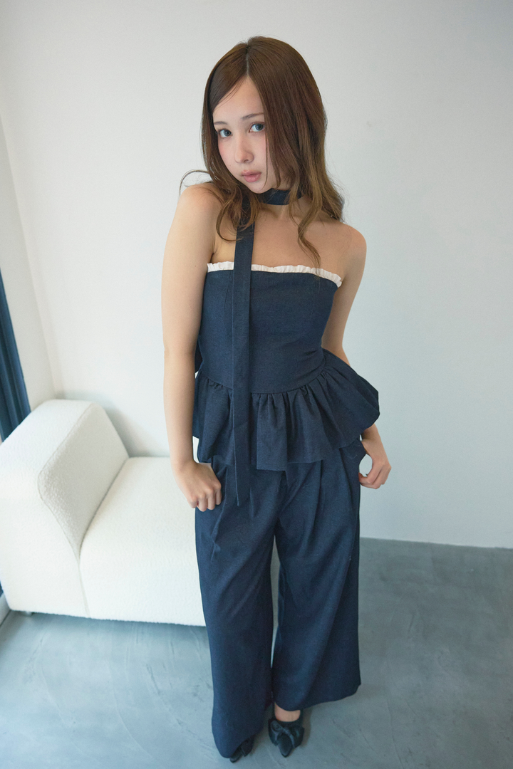 チョーカー付きフリルペプラム&パンツセット