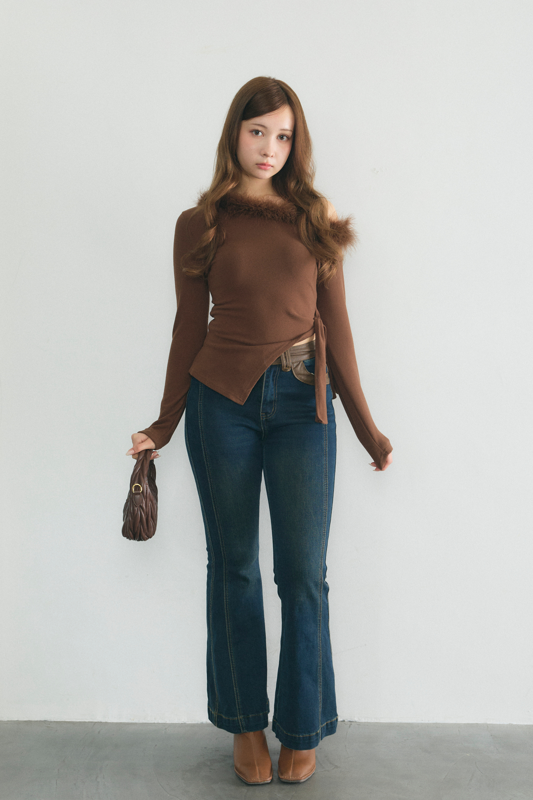 ワンショルダーファートップス